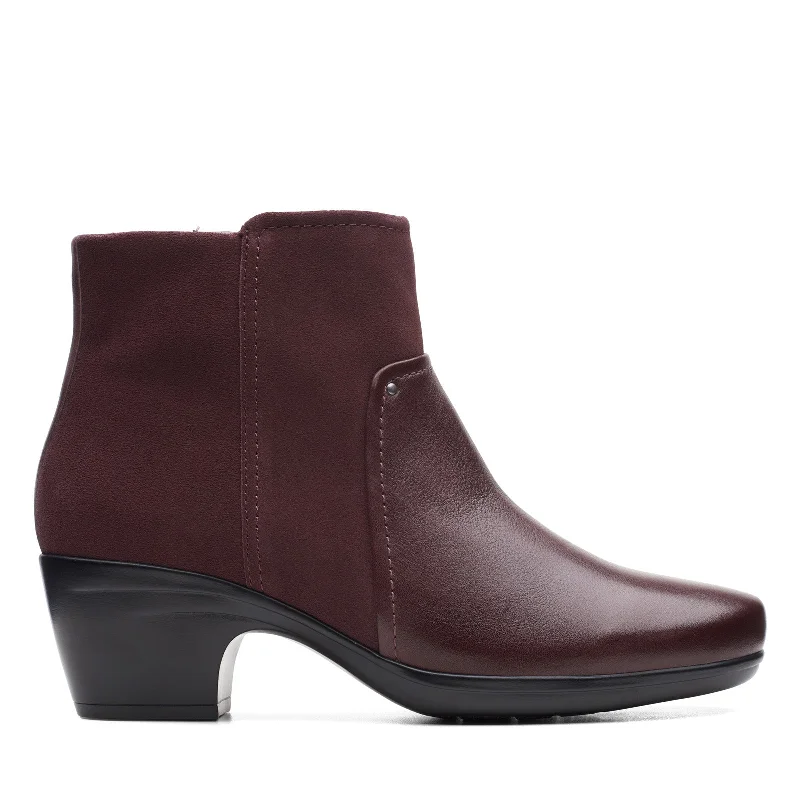 Clarks Emily Low Boot 26163795 Womens Burgundy Wide Ankle & Booties Boots