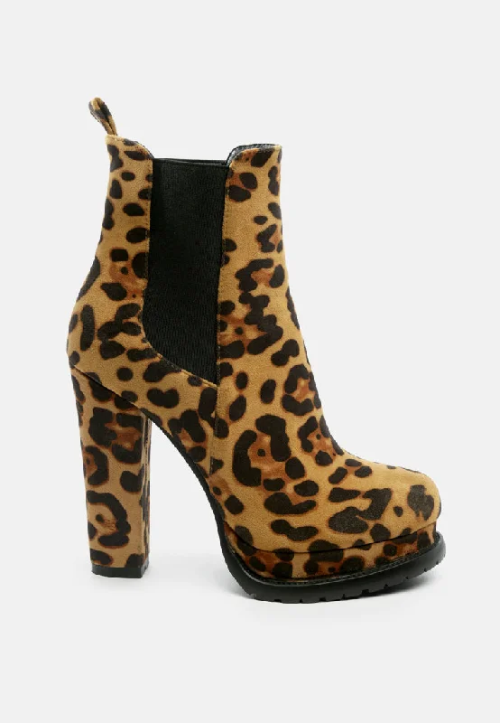 Spire Suede Block Heeled Boots